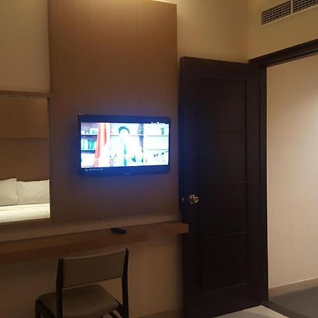 Kharisma Hotel Madiun Exteriör bild