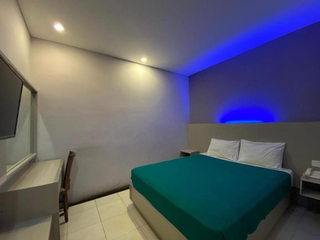 Kharisma Hotel Madiun Exteriör bild