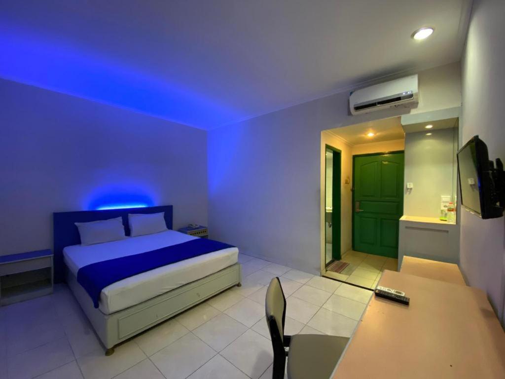 Kharisma Hotel Madiun Exteriör bild