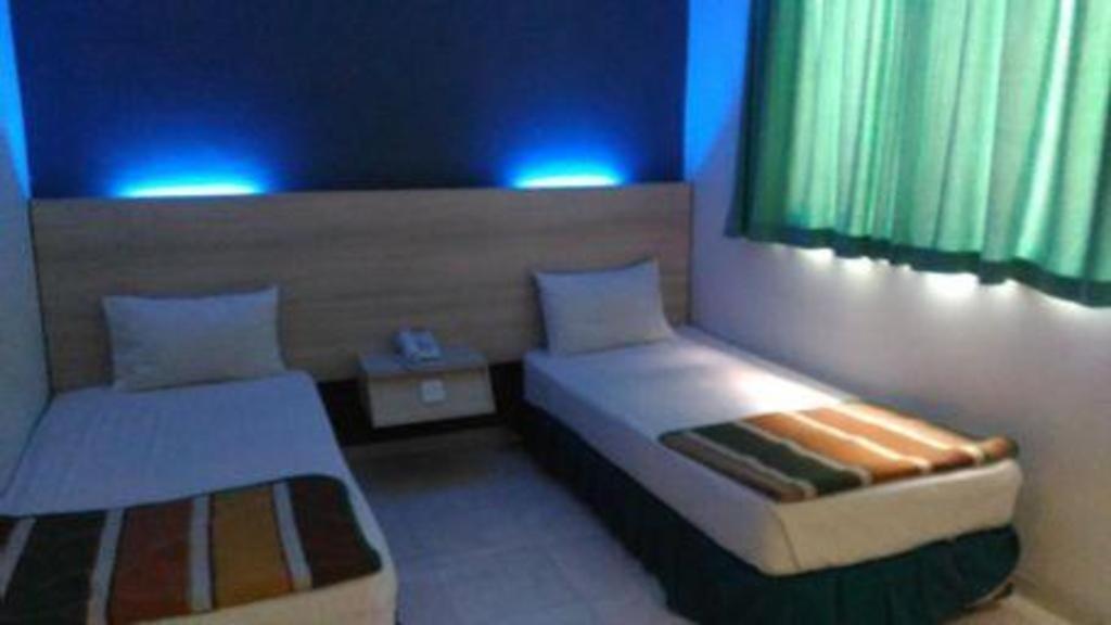 Kharisma Hotel Madiun Exteriör bild