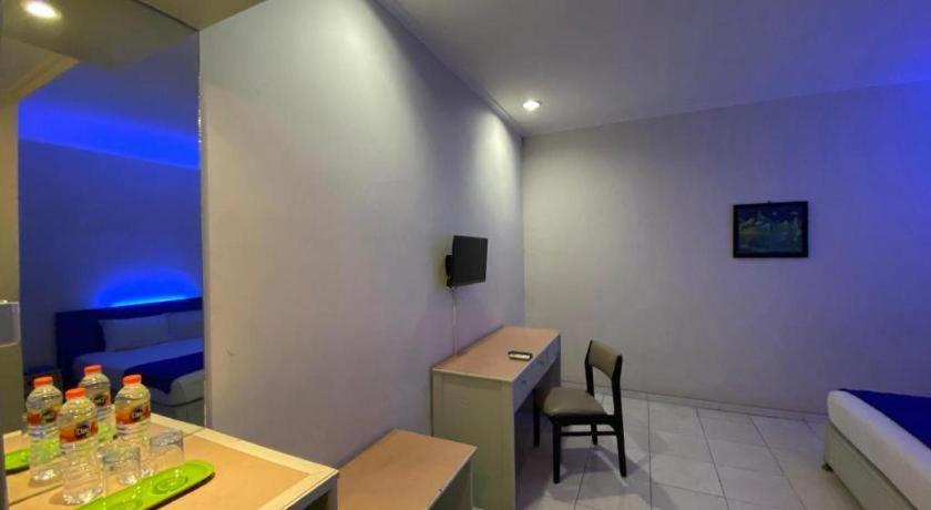 Kharisma Hotel Madiun Exteriör bild