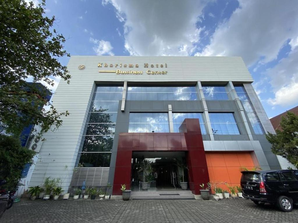 Kharisma Hotel Madiun Exteriör bild